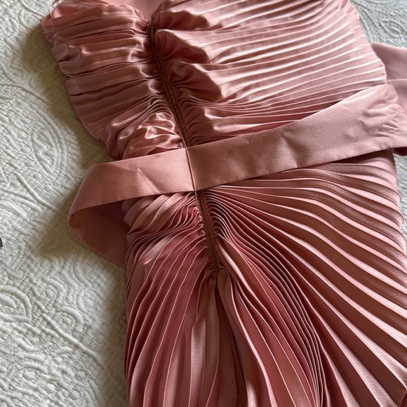 Milly Elegant Evening Dress - Picture 8 of 10